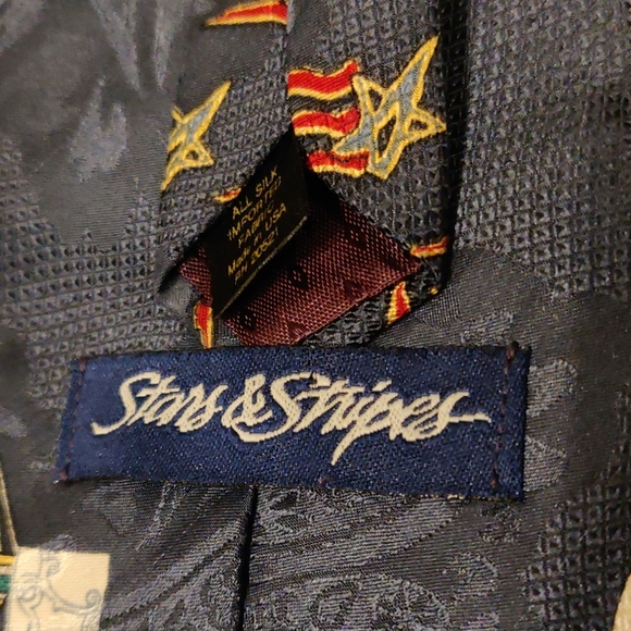 Stars & Stripes Sailing in a Regatta Silk Necktie - Picture 3 of 3